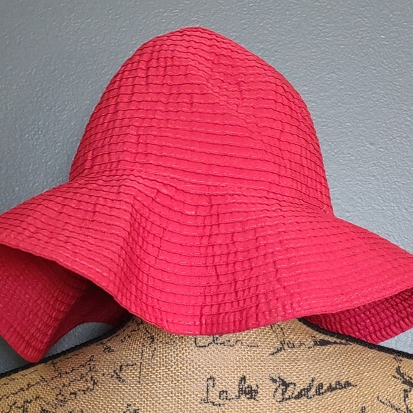 Bright Pink Floppy Hat perfect for the Summer Sun one size fits all - Picture 5 of 8